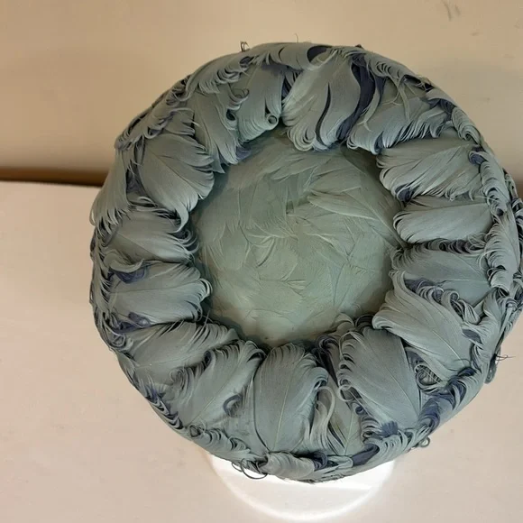 Vintage  Light Blue Feather Pillbox Hat Union Label Made in USA - Picture 5 of 12